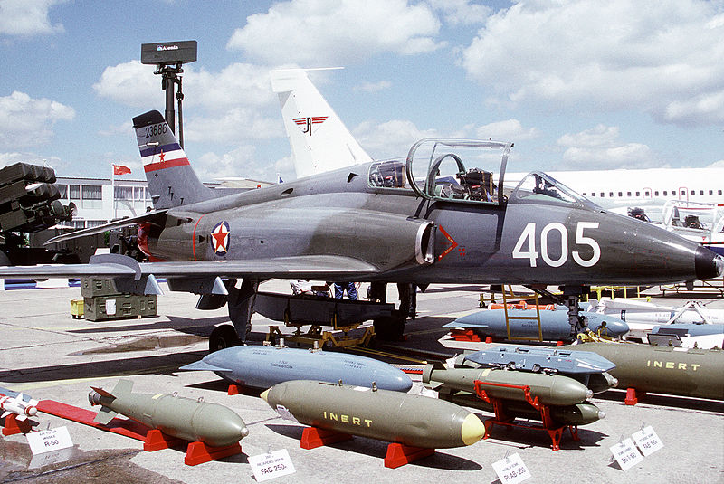 800px-G-4_SOKO_Super_Galeb_1991.jpg