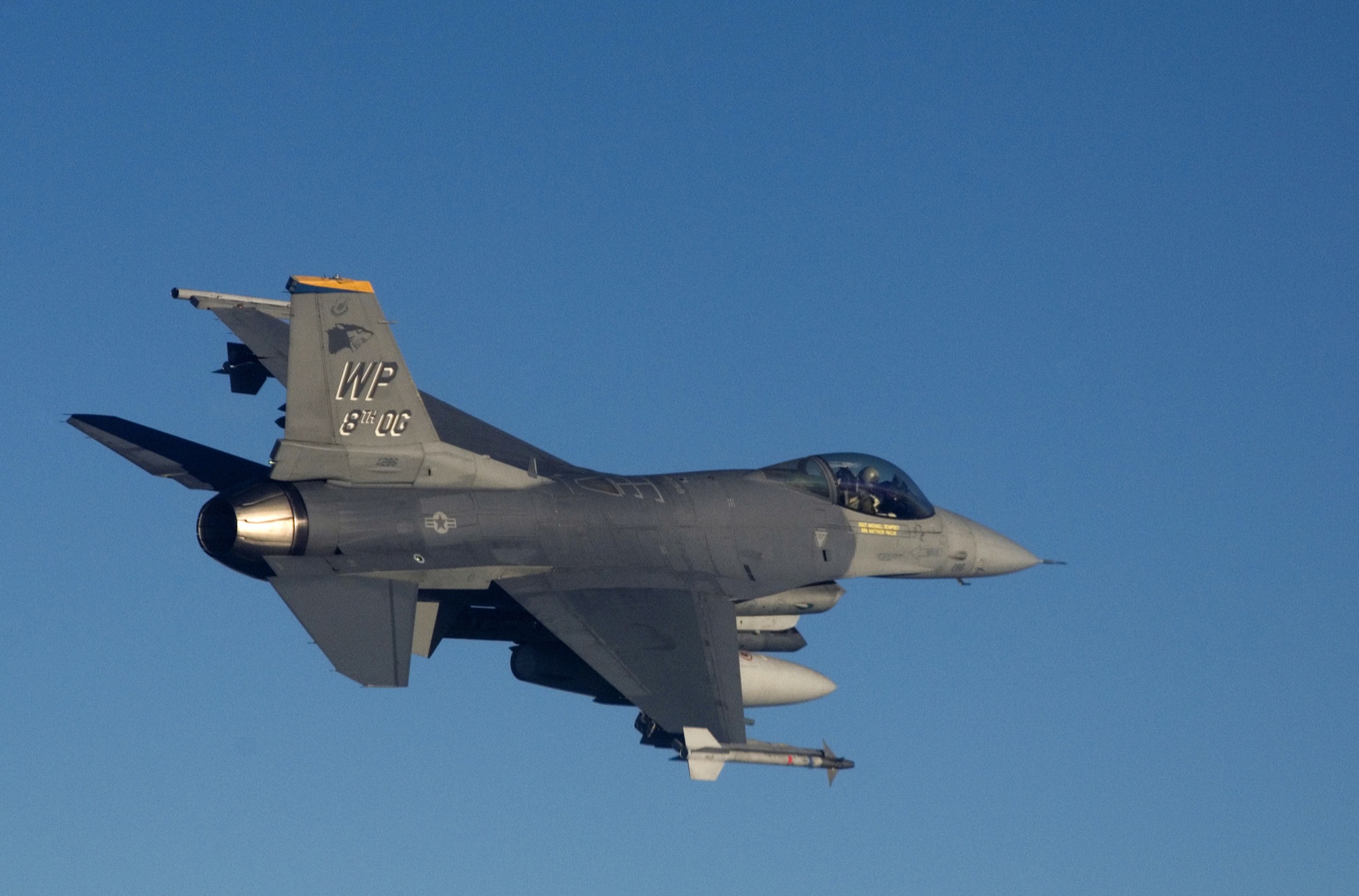 f16cas_5_20071203.jpg