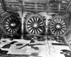 XB-70_damaged-engine~.jpg
