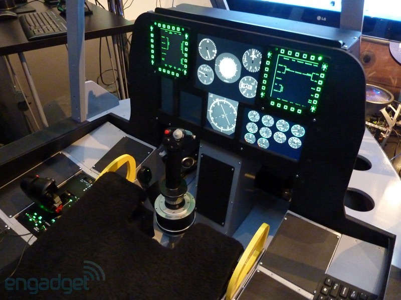 thrustmaster-hotas-20100615-600-22.jpg