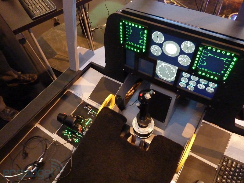 thrustmaster-hotas-20100615-600-23.jpg
